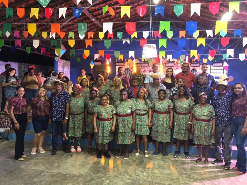  Mariza Ribeiro e Júnior Nato destacaram a importância de promover momentos de diversão e integração para a melhor idade.