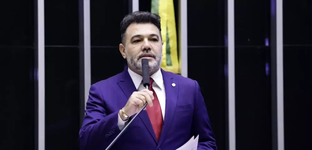 Feliciano sugere em podcast que "escândalos" envolvendo pastores sejam abafados (vídeo)