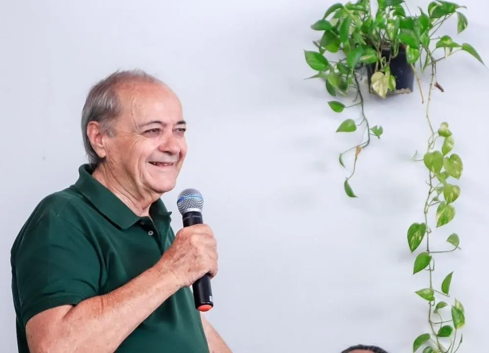Silvio Mendes assina carta de compromisso com Frente Evangélica de Teresina