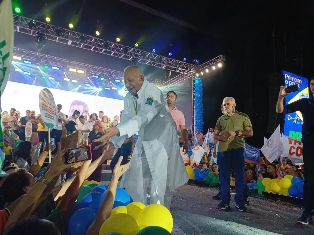 Dr Pessoa tem a candidatura oficializada com público de mais de 10 mil pessoas