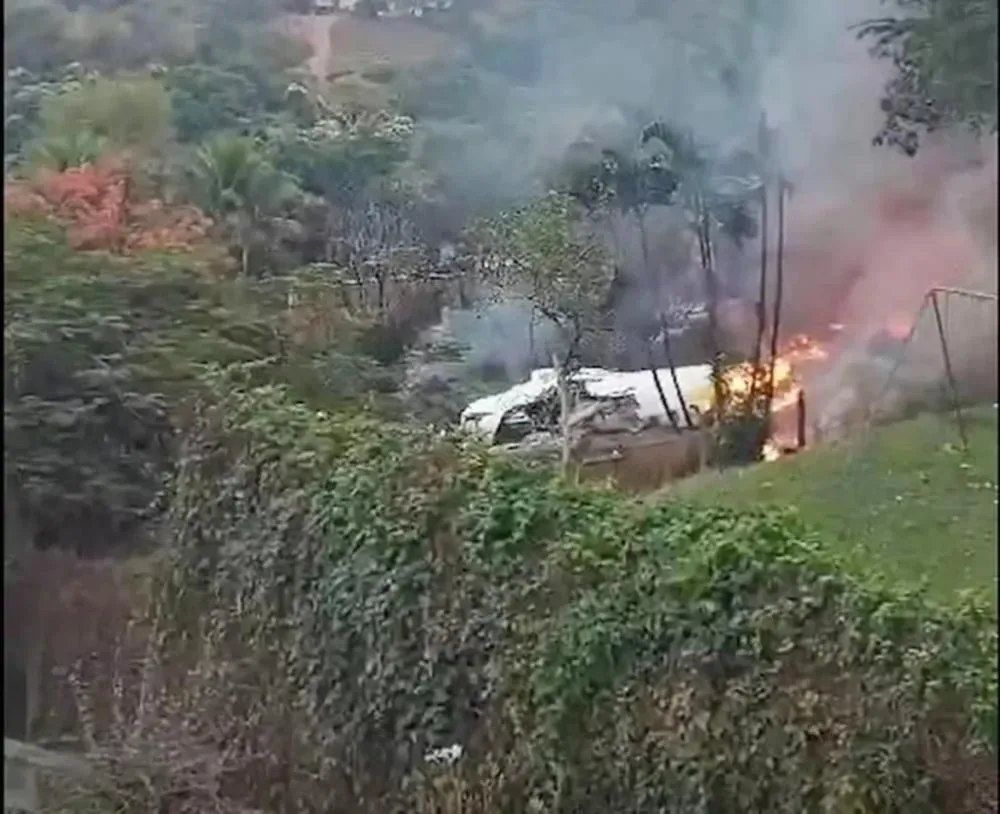 Avião da Voepass cai no interior de São Paul