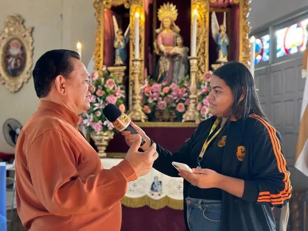 Jornalista pimenteirense Emilianny Barbosa assume apresentação do Jornal da Cultura na Rádio Cultura FM de Picos