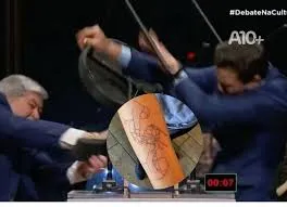 Teresinense viraliza nas redes sociais ao tatuar cena icônica de debate entre Datena e Marçal
