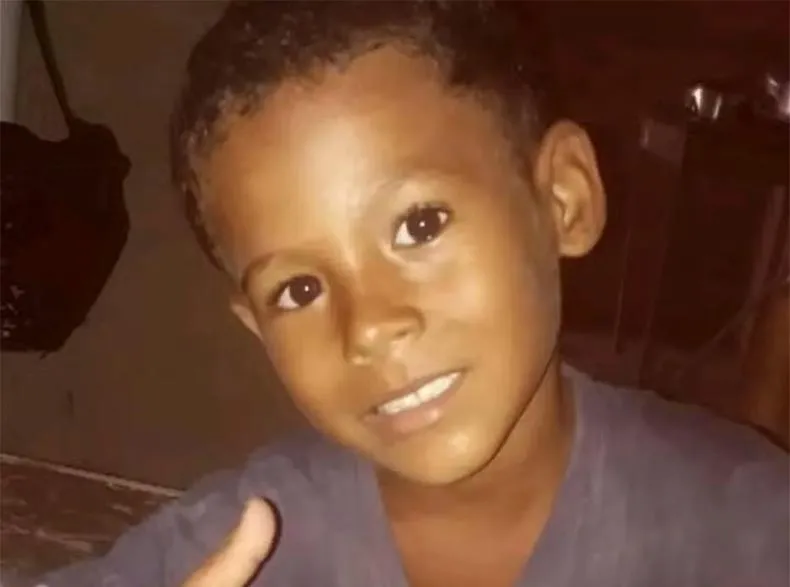 João Miguel, de apenas 7 anos, morreu no HUT após cinco dias internado