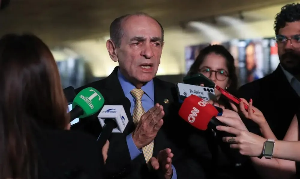 Senado aprova fim da reeleição e aumento do mandato de cargos do Executivo