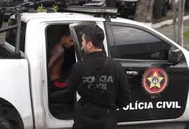 BMW de R$ 1 milhão, joias e outros itens: saiba o que foi encontrado na mansão de Poze do Rodo