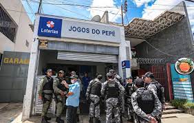 Vídeo: dono de loteria morre após tentar proteger o filho durante assalto na Avenida Campos Sales, no Centro de Teresina