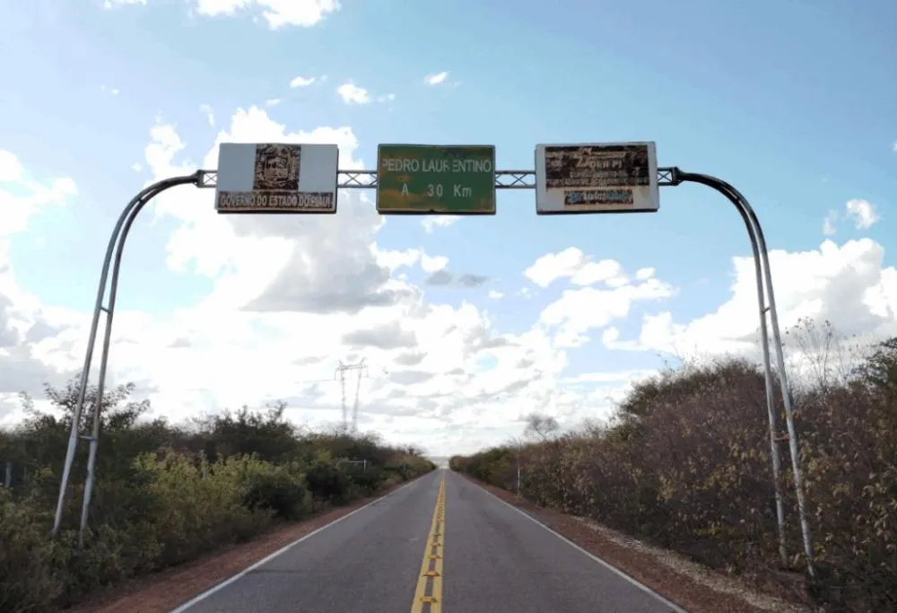 Foto / Entrada de Pedro Laurentino