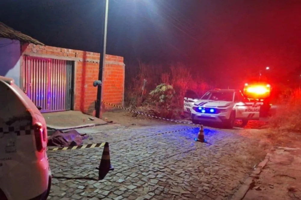 Mulher de 34 anos assassinada em rua de Regeneração.