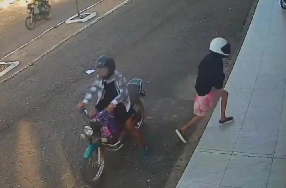 Assaltante usando saia comete roubo a mercadinho em Oeiras; polícia age rápido e prende autores