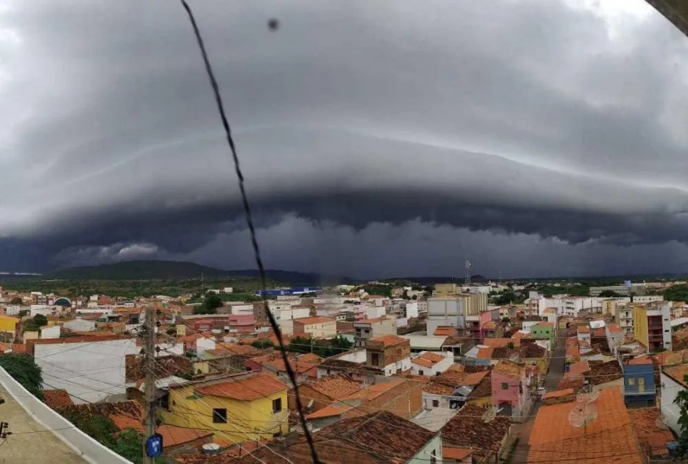 Alerta de chuvas para Picos e região: INMET prevê chuva intensa até terça-feira (12)