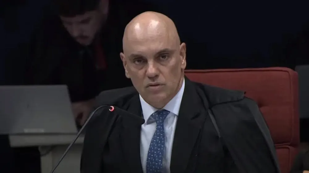 Apuração aponta que cartão bloqueado tem bandeira americana, que é atingida pela Lei Magnitsky aplicada a Moraes. (Foto: reprodução/Youtube TV Justiça)