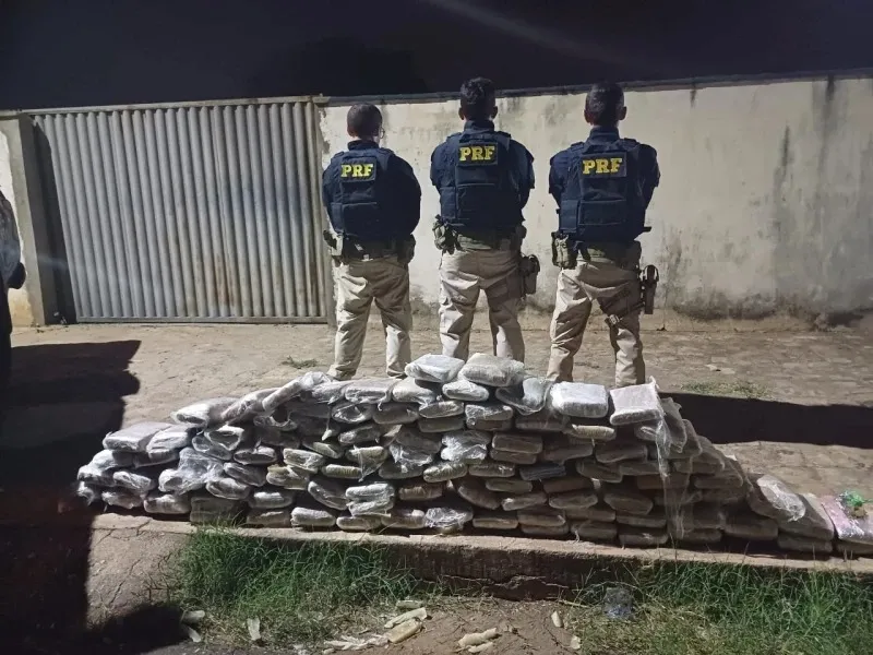 Carga com cerca de 100 kg de “supermaconha” é apreendida pela PRF em Picos