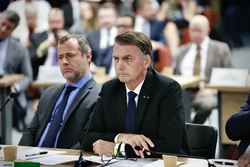 'O velho não está bem', diz filho de Bolsonaro em segundo dia de julgamento