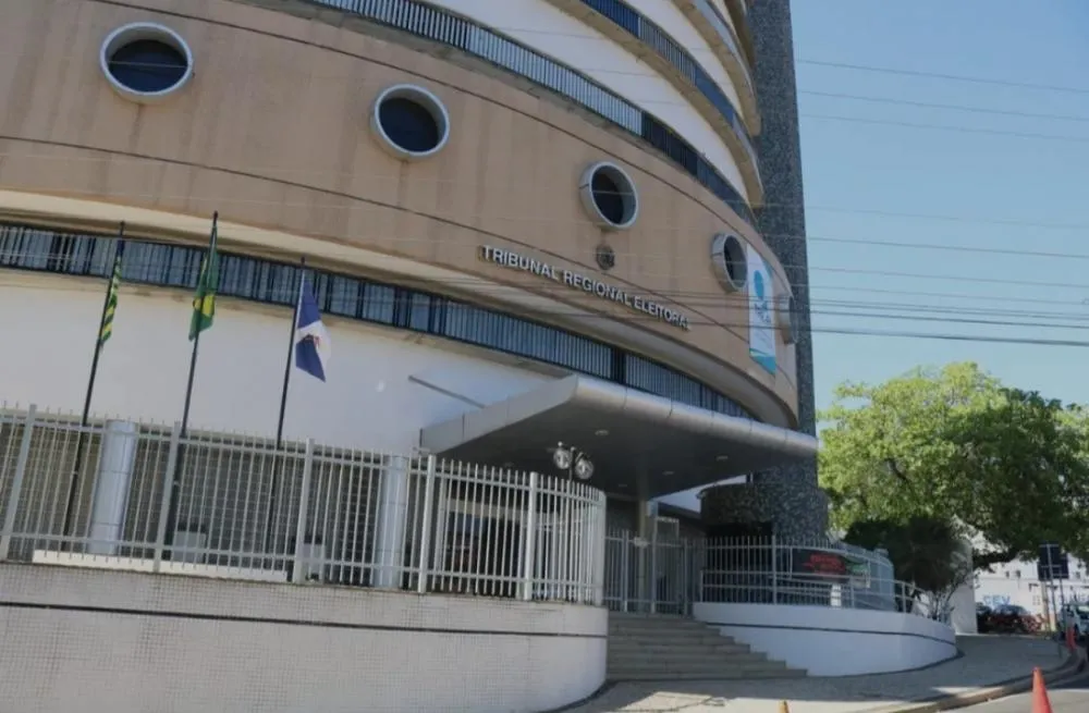 Justiça Eleitoral rejeita ação de cassação e mantém mandatos do prefeito e vice de Santana do Piauí