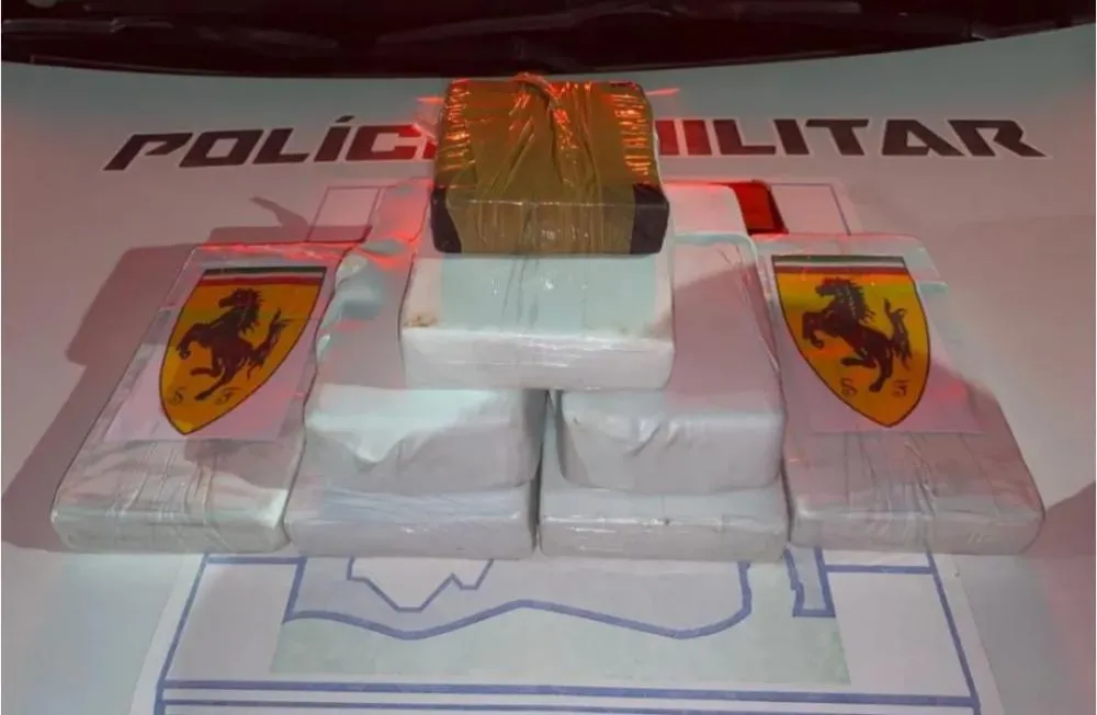 Adolescente é preso transportando oito tabletes de drogas em Oeiras