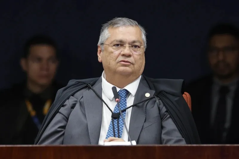 Flávio Dino e ex-esposa ganham ação de R$ 1,2 milhão contra hospital onde filho morreu