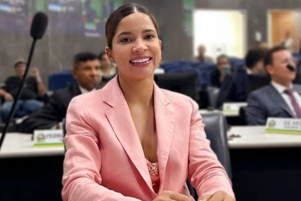 Câmara aguarda comunicação oficial da Justiça para retorno de Tatiana Medeiros
