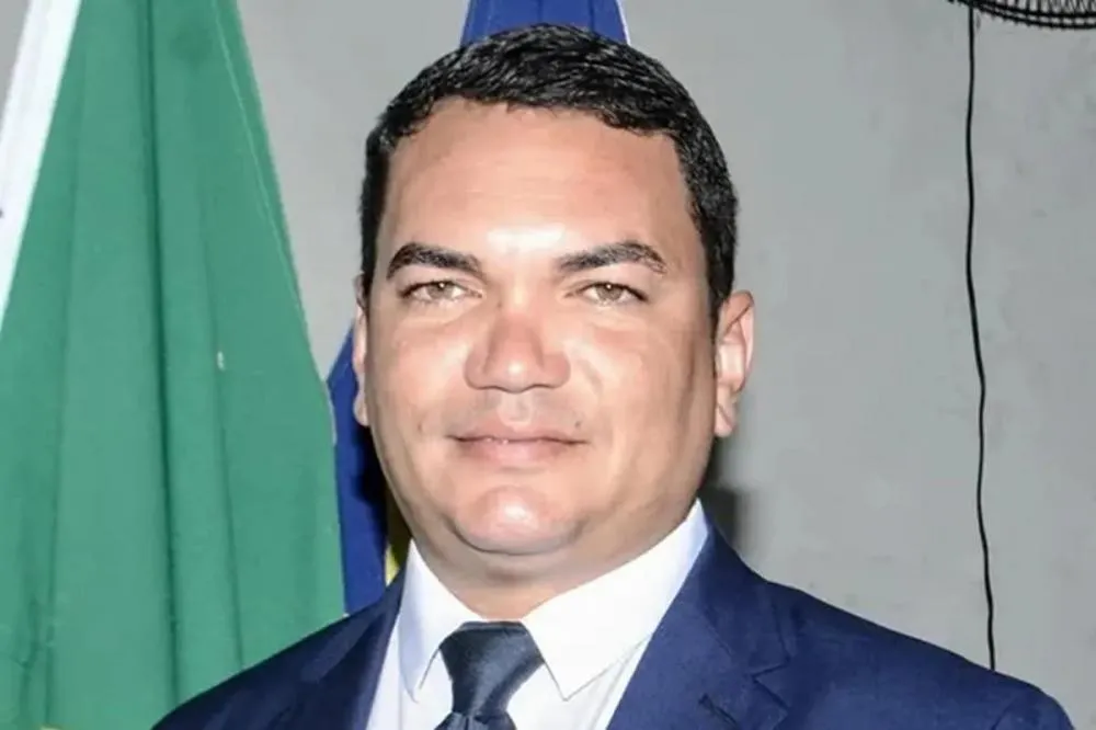 Vereador Lucas Ramon requer reativação de projeto para Açougue Municipal em Santana do Piauí