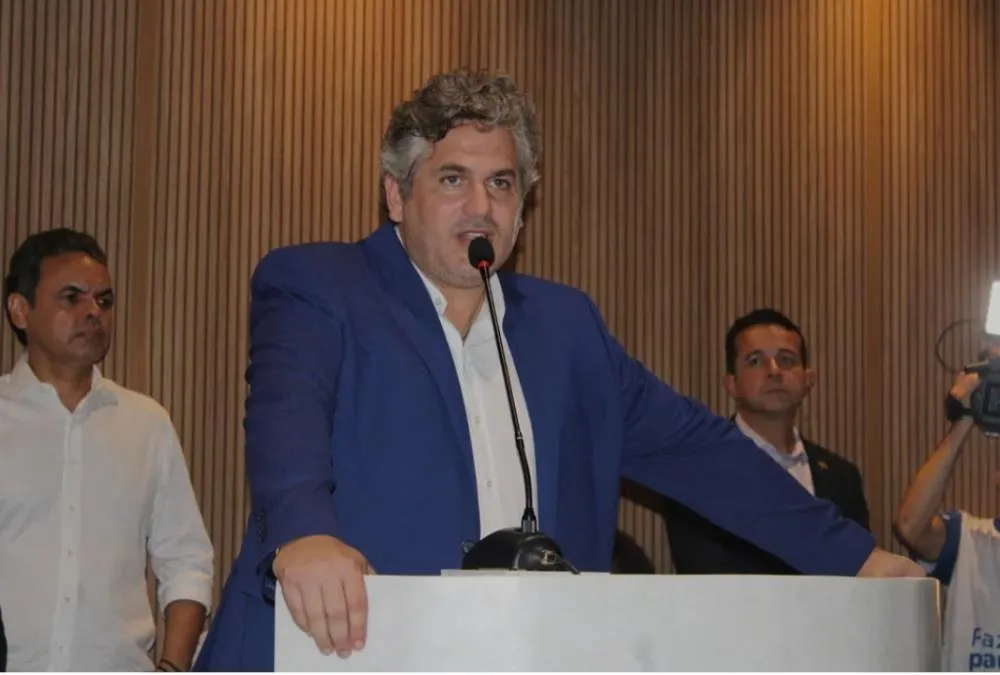 Prefeito de Picos mantém vínculo com empresa investigada pela Polícia Federal