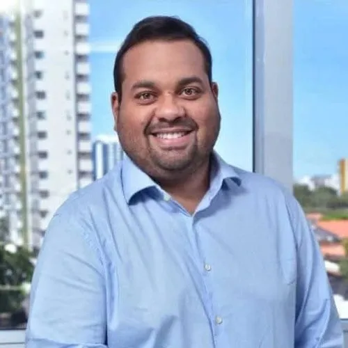 Stanley Freire, filho do jornalista Silas Freire, é alvo de operação da Polícia Civil