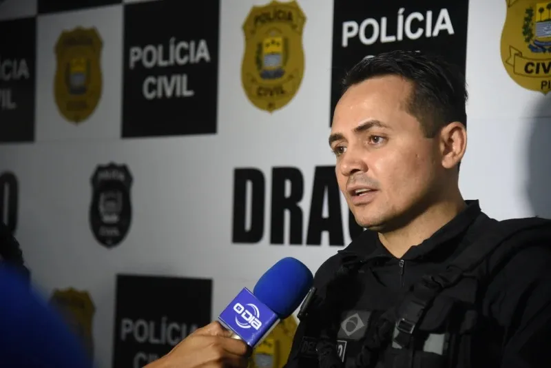 Delegado Charles Pessoa se filia a partido para disputar as eleições 2026