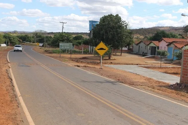 Moradora da Localidade Queimada da Ema Zona Rural de Santana do Piauí Relata Falta de água