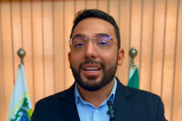 Prefeito de Parnaíba, Francisco Emanuel Cunha de Brito.