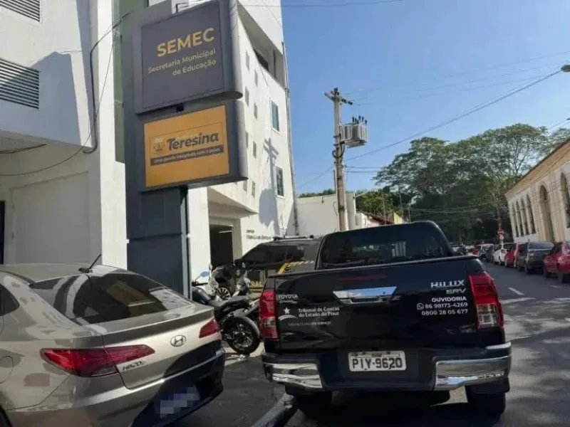 Semec é alvo de operação da Polícia Federal, em Teresina; quatro pessoas foram presas