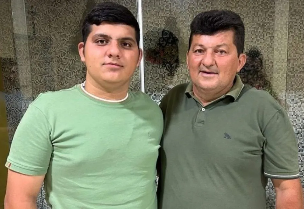 Prefeito de Acauã ao lado do filho, secretário de Finanças / Foto: Arquivo pessoal