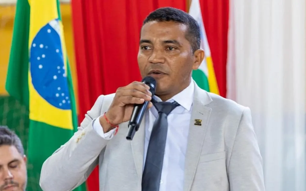 Aluízio Vaz, prefeito de Porto-P