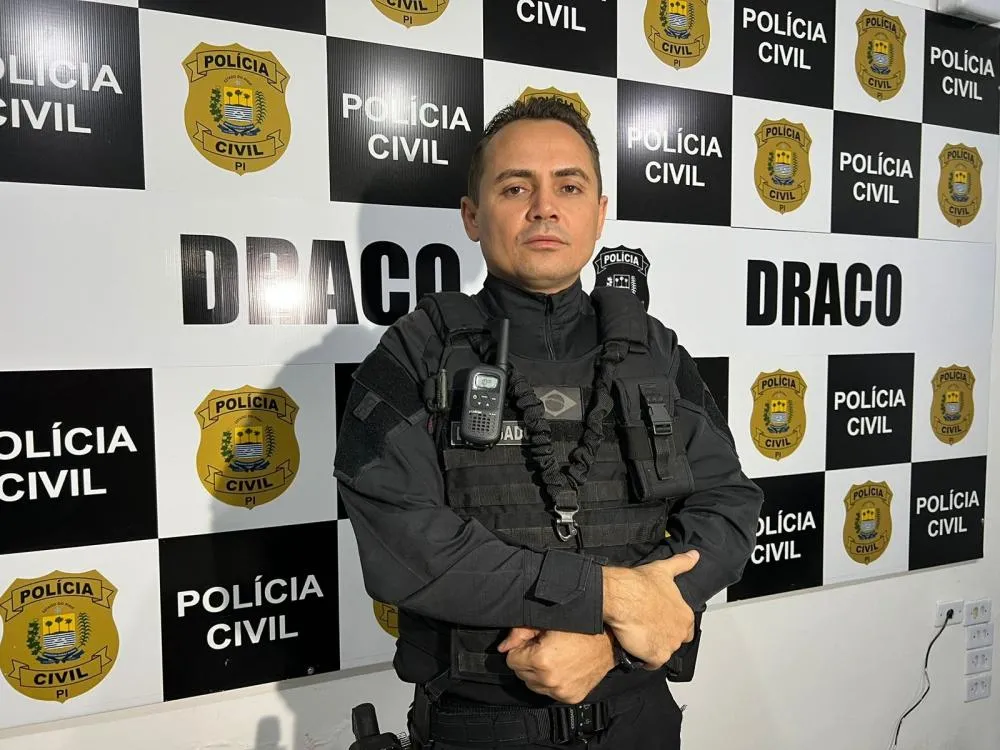 Delegado Charles Pessoa Thracy Oliveira / Antena 10