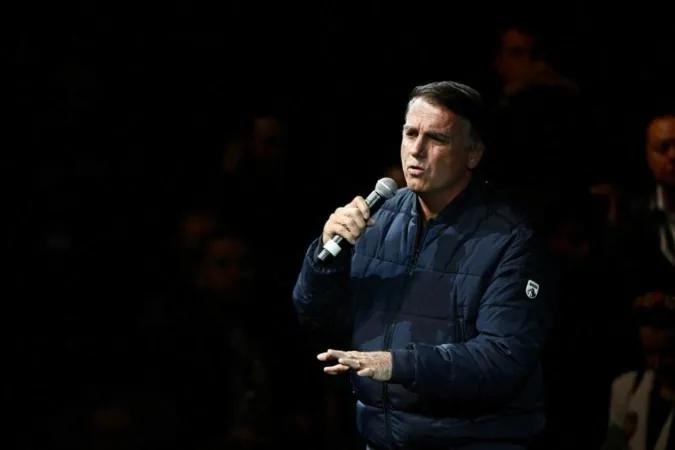 No relatório da PF sobre a tentativa de golpe, o nome de Bolsonaro é citado 535 vezes. Defesa do ex-presidente não se manifestou - (crédito: Evaristo Sa / AFP)