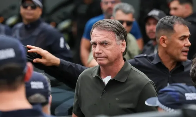 PGR dá parecer favorável a internação de Bolsonaro, que deve acontecer nesta quarta-feira (24)