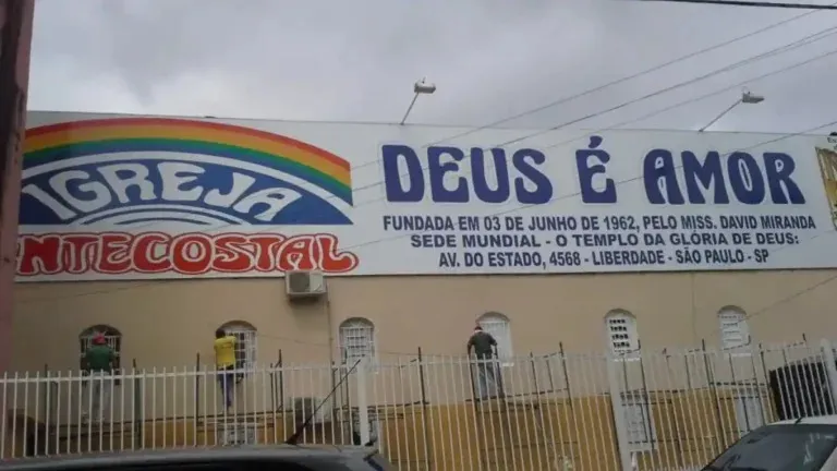 Fachada da Igreja Pentecostal Deus é Amor (IPDA), sede mundial em São Paulo. (Foto: Reprodução)