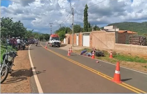 acidente envolvendo um motociclista deixa um pedestre mprto na PI-375 sentido picos a santana do piaui