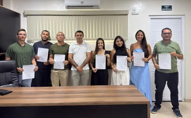 Prefeitura de Santana do Piauí empossa sete novos servidores efetivos