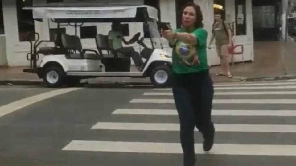 Jornalista perseguido por Zambelli tem prisão decretada; entenda o caso