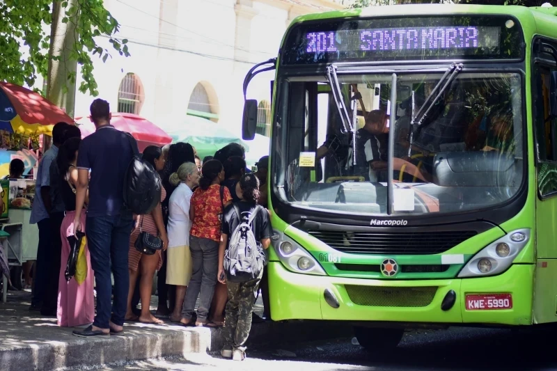 Prefeitura de Teresina pede autorização para empréstimo de R$ 95 milhões destinado à compra de novos ônibus.