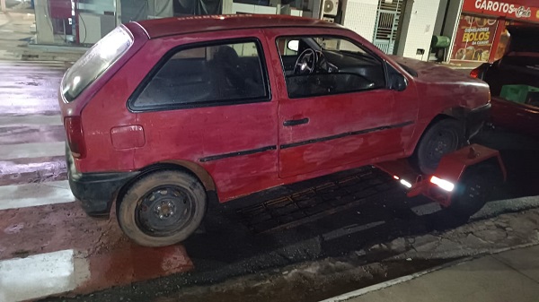 Polícia Militar conduz para o DP homem condutor de veículo que dirigia embriagado