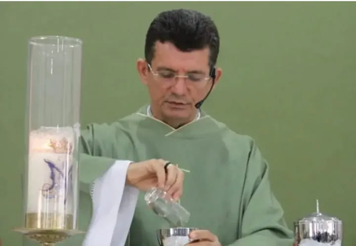 Padre Rogério Nascimento é achado morto em residência. (Créditos: reprodução)