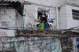 Antes de Aymeê, Fernanda Brum gravou música progressista e ninguem criticou